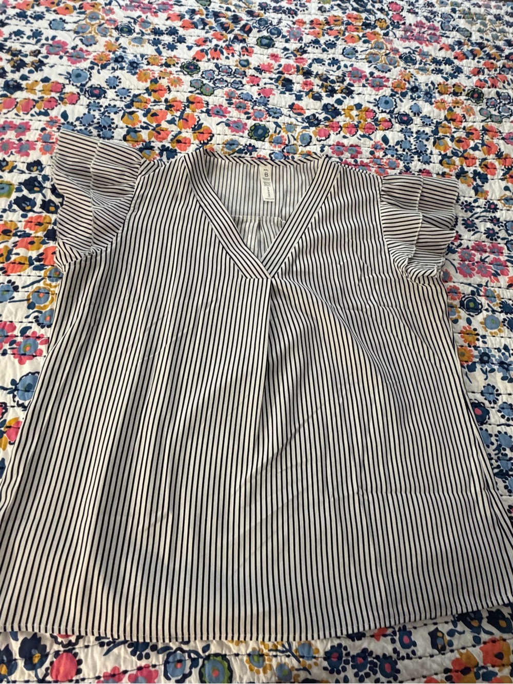 Blooming Jelly XXL Women's Black & White Striped V-Neck Flutter Sleeve Blouse